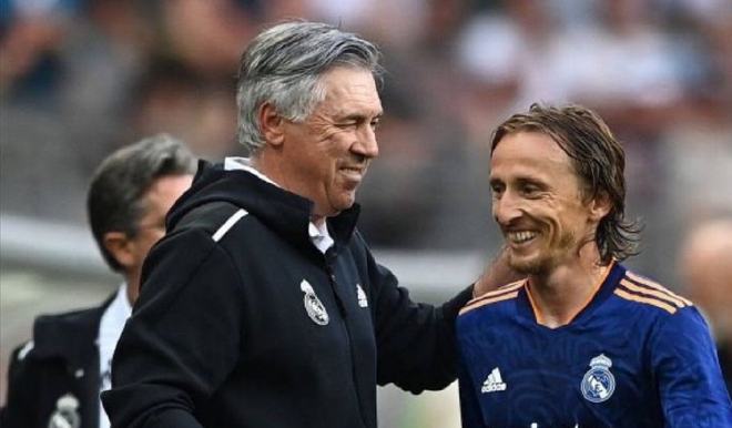 直播吧官宣合作2025湘超联赛，98场对决点燃湖南足球热潮